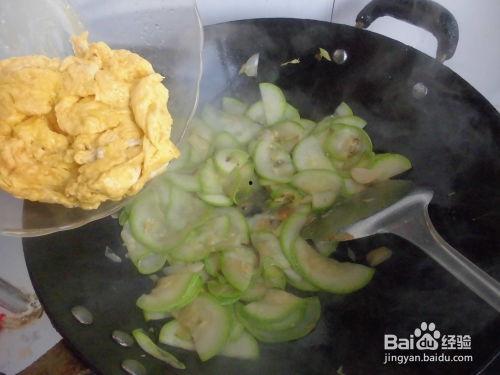 吃中药能否吃茭瓜炒鸡蛋,探讨吃中药期间能否享用茭瓜炒鸡蛋