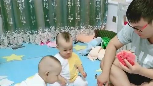 搞笑吃瓜小孩壁纸,搞笑吃瓜小孩壁纸，萌态十足笑料百出